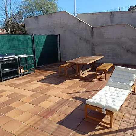 Con Terraza شقة *